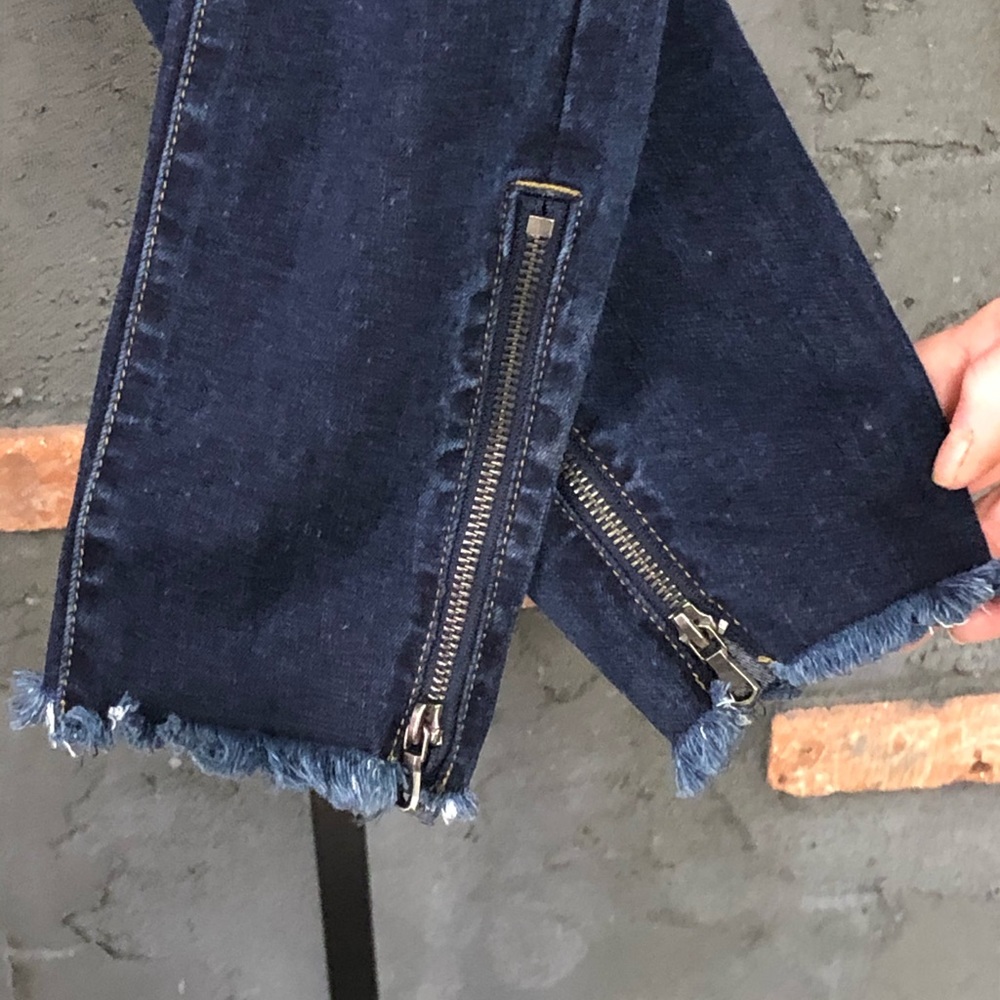 Jeans - Picture 6 of 6